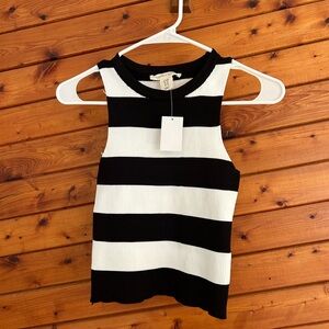New with tags black& white stripped classic crop top tank